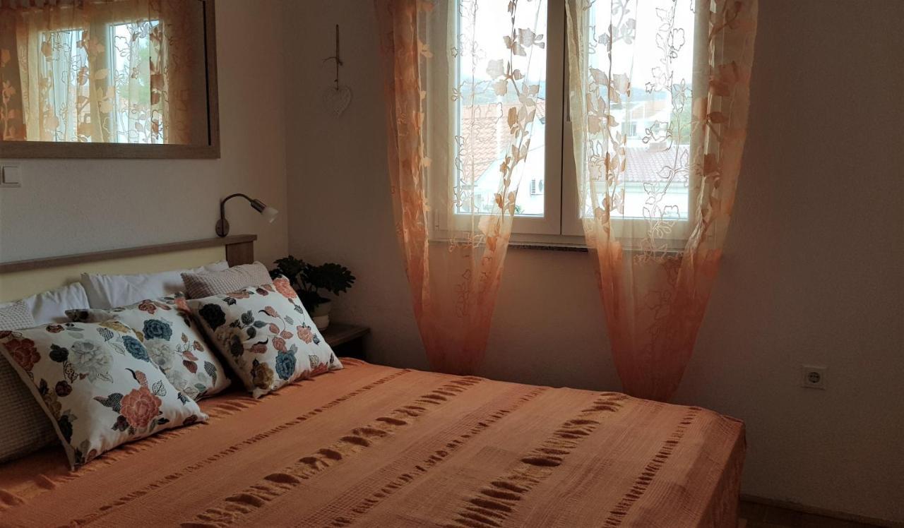 Apartmani Villa Lilliana Tribalj Eksteriør bilde