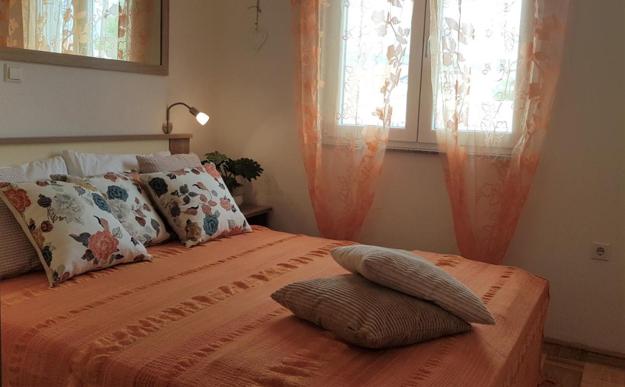 Apartmani Villa Lilliana Tribalj Eksteriør bilde