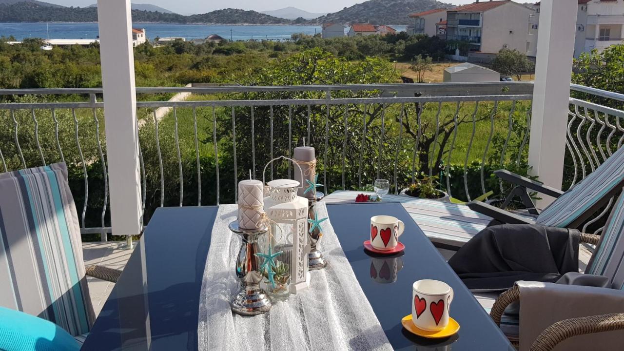 Apartmani Villa Lilliana Tribalj Eksteriør bilde