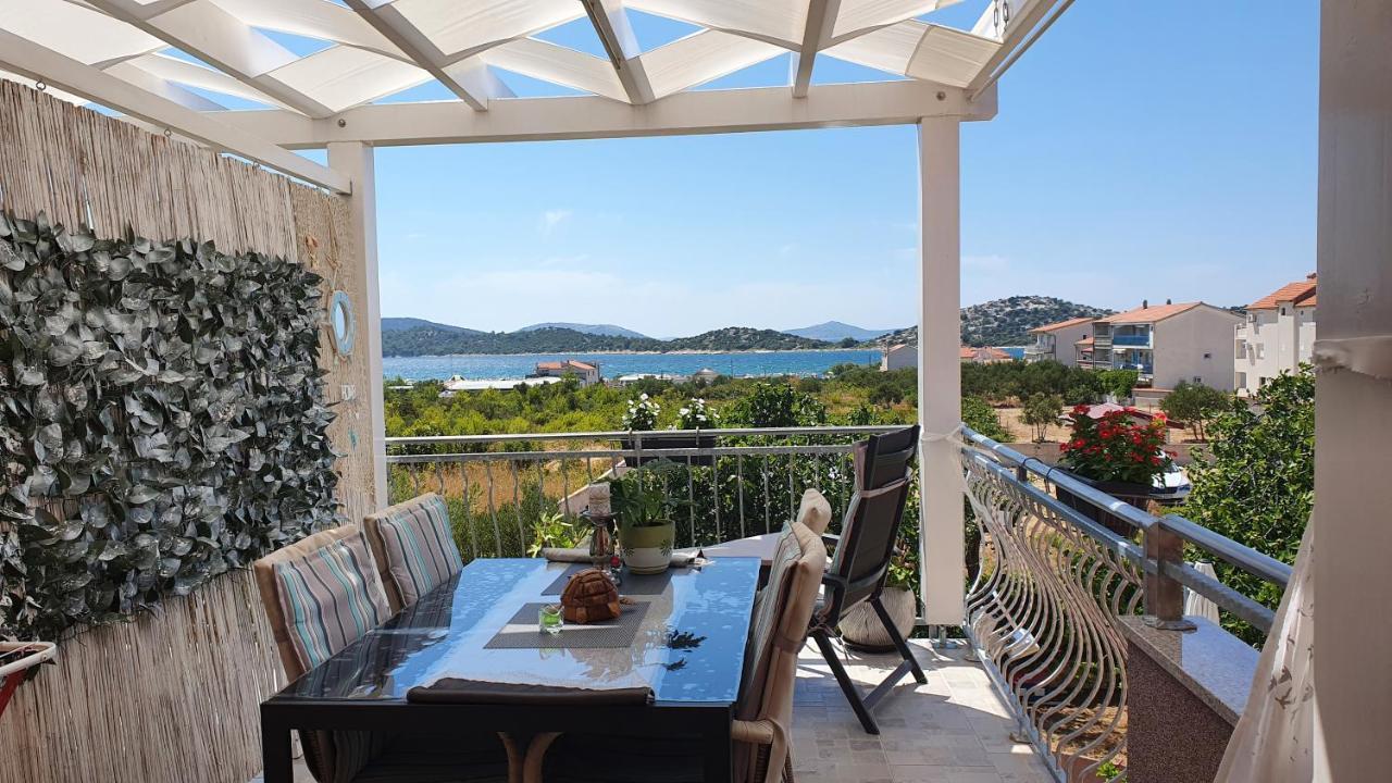 Apartmani Villa Lilliana Tribalj Eksteriør bilde