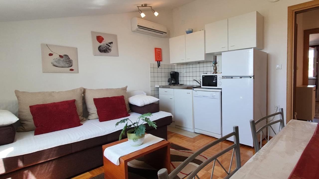 Apartmani Villa Lilliana Tribalj Eksteriør bilde