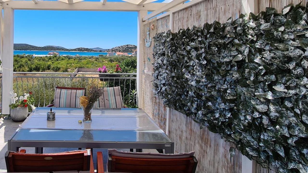 Apartmani Villa Lilliana Tribalj Eksteriør bilde