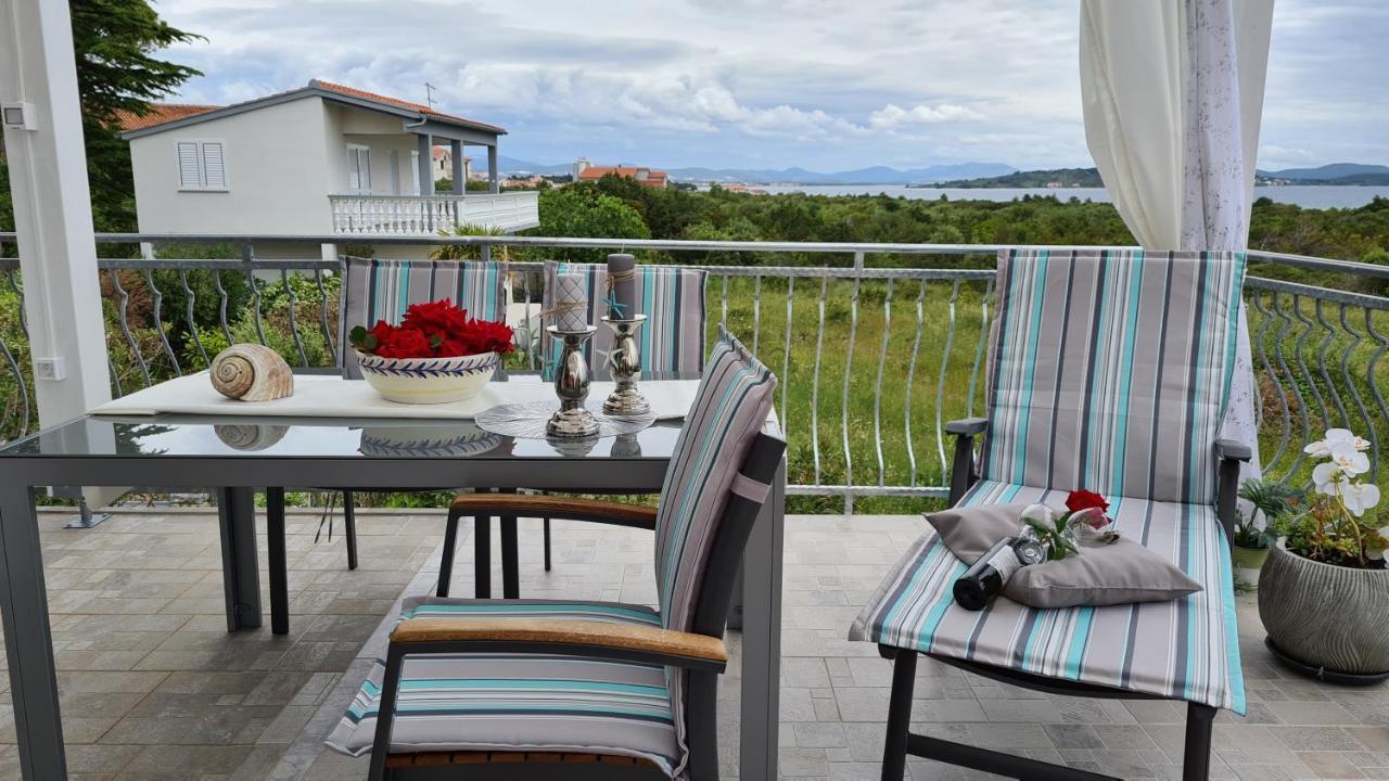 Apartmani Villa Lilliana Tribalj Eksteriør bilde